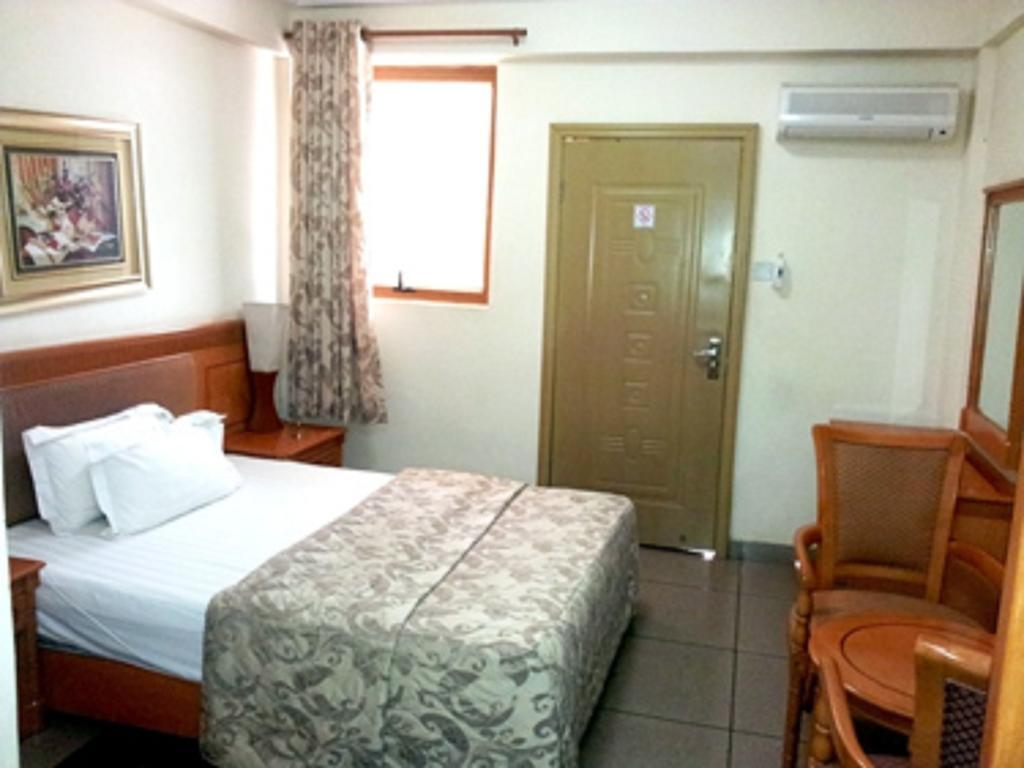 Sunset Hotel Kumasi Camera foto